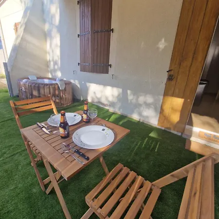 Romantique Pour 2 Avec Lit Baldaquin Et Table De Massage Apartament Saint-Pargoire