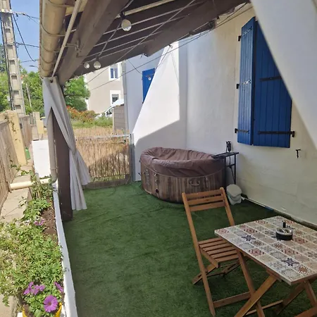 Et Lit Baldaquin Saint-Pargoire